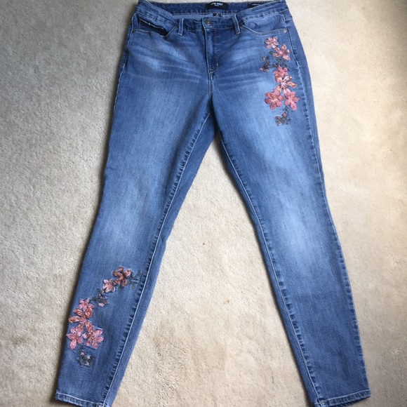 nine west embroidered jeans